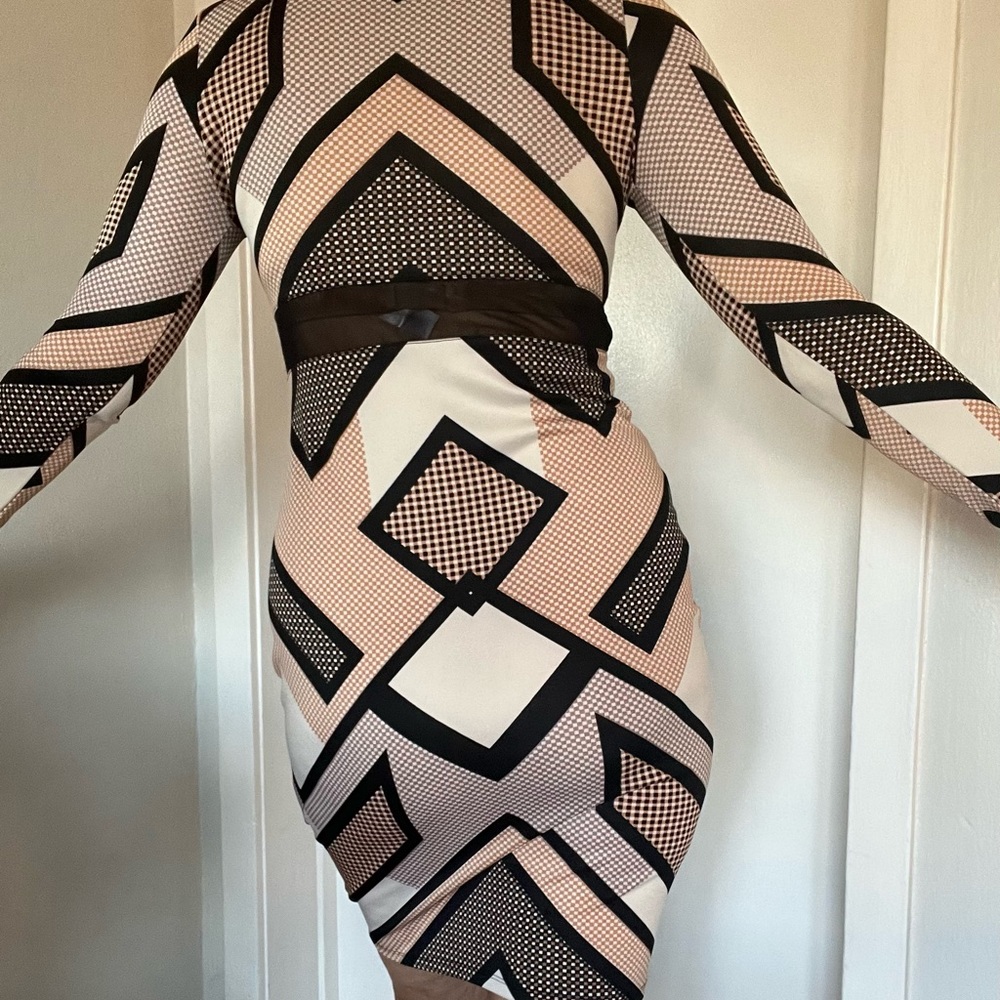 Fun Dress - Picture 4 of 7